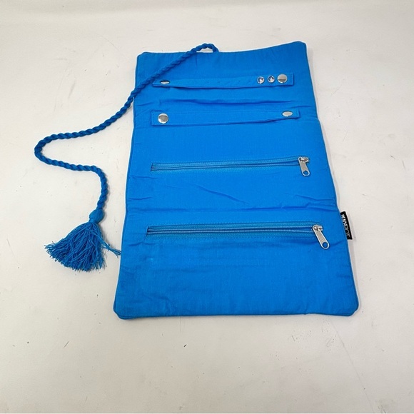 BEACH RIOT Women’s Blue Multi Jewelry Roll Beachly Exclusive With Earrings - Picture 4 of 5